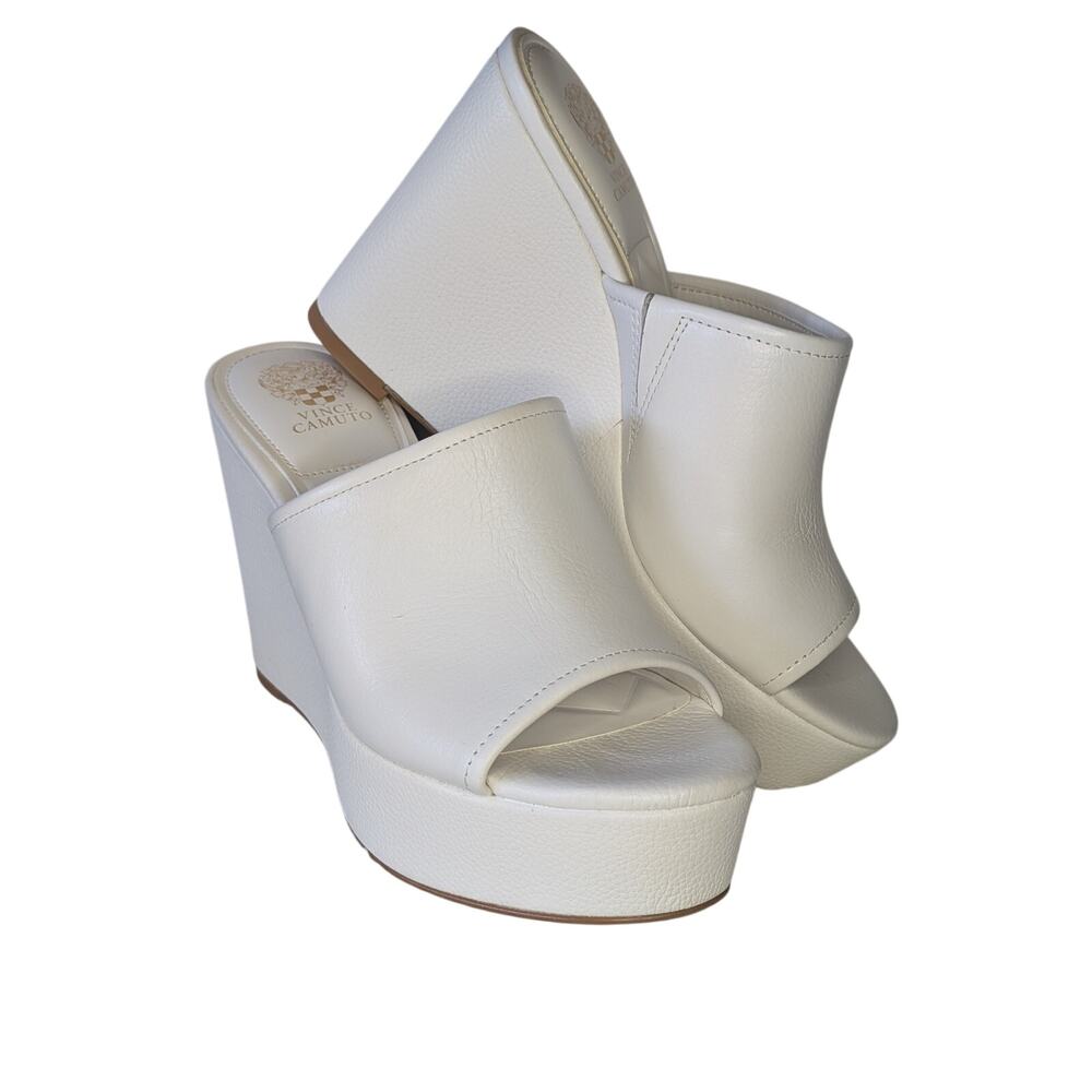 NIB Vince Camuto Etta Leather Wedge Sandals White W 7